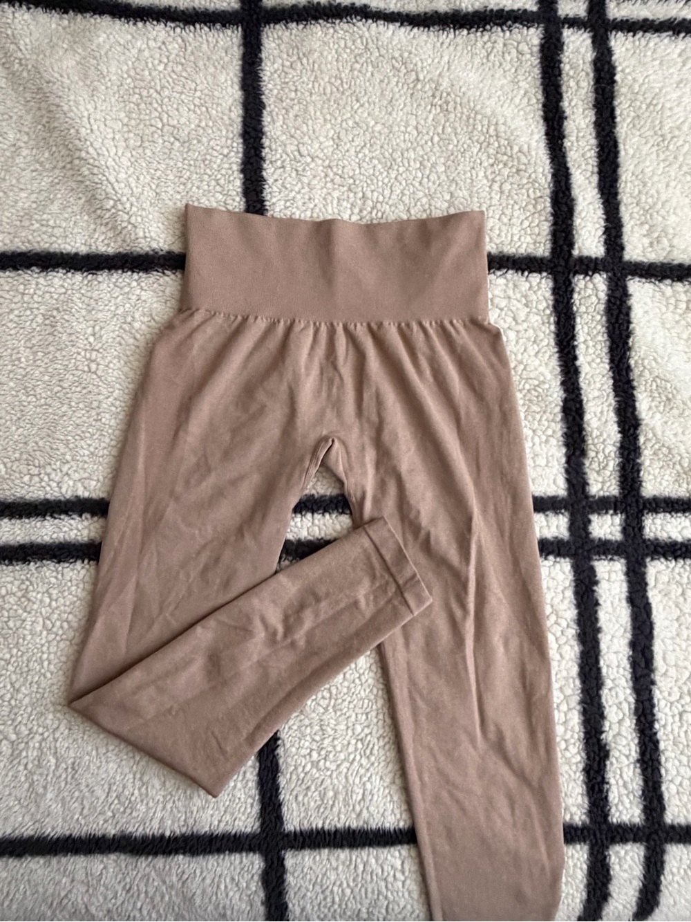 NVGTN Beige Contour Seamless Leggings